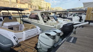 Suzuki Italia celebra 50 anni al Salone Nautico di Genova