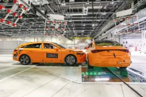 Mercedes CLA, primo crash test laterale ad alta velocità tra due vetture