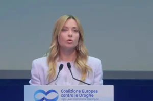 Meloni a San Patrignano: “La droga rende schiavi e gli schiavi non sono liberi”