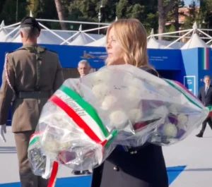 Meloni omaggia i militari italiani morti nell’incidente in Bosnia: “Quattro vite spezzate, non vi dimenticheremo”