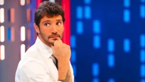 Stefano De Martino supera Gerry Scotti e Paolo Bonolis: è il presentatore più amato d’Italia.