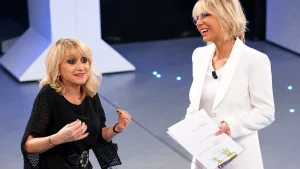 Maria De Filippi: il curioso motivo per cui cambia spesso numero di telefono.