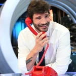 Stefano De Martino attacca Fabrizio Corona: “Ha umiliato pubblicamente l’ex moglie”.