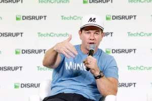 Mark Wahlberg sull’uso dell’IA nel cinema e sull’accettazione di un clone per il suo lascito.