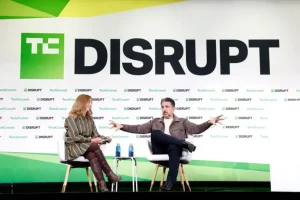 Il capo dei dispositivi Amazon Panos Panay parla dell’importanza del fallimento e della rinascita.