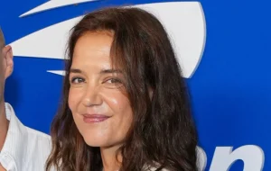 Katie Holmes affirms the timeless allure of loafers – a must-have this season