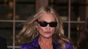 Kate Moss’s Trendy Dress Choice: The Color Stylish Women Are Opting for This Season