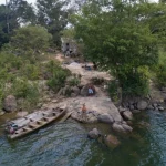 Ranchers brasiliani bloccano ufficiali dal demarcare terre indigene: problema ambientale in corso.