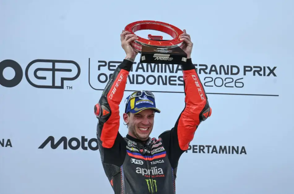 Bezzecchi trionfa nel Gp di Indonesia, podio tutto di marca Aprilia