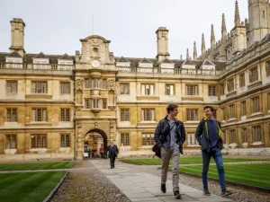 Interesse per l’Università cresce tra gli studenti, boom delle telematiche: 2 milioni iscritti ma metà non laureati dopo 6 anni.