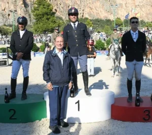 Coppa degli Assi a Palermo, Schifani premia il vincitore: “Evento di prestigio per la Sicilia” / Video