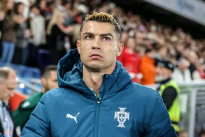 Scontro tra Cristiano Ronaldo e il ct del Portogallo, CR7 non si allena e lascia la squadra: “A tempo debito spiegherò perché l’ho fatto”