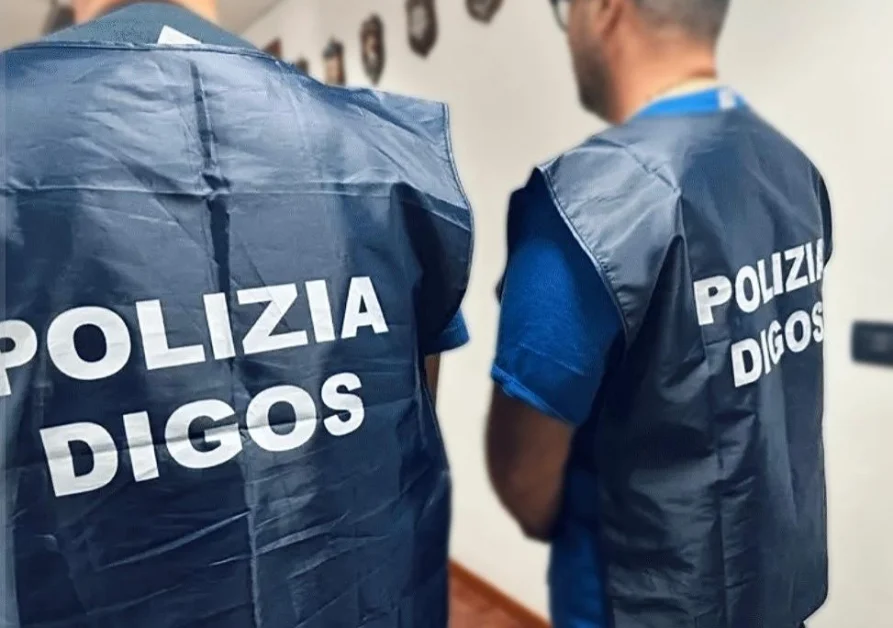 Istruzioni nel cellulare su come preparare le bombe, anarchico arrestato con l’accusa di terrorismo