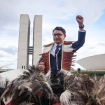 Rischio per ministero degli Indigeni se Flávio Bolsonaro vince elezioni in Brasile: impatto senza precedenti.