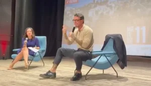 Fabrizio Corona esplode contro la moderatrice al Matera Fiction Festival, tensione in diretta
