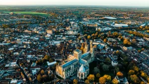 La migliore destinazione autunnale nel Regno Unito: scopri questa bellissima città per una pausa autunnale.