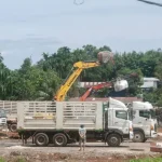 Le miniere inquinanti del Myanmar vendono alla Cina tramite aziende tailandesi: impatto ambientale e commerciale.