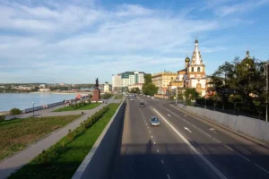 Lutto per la morte di un operatore di laboratorio anti-peste in Russia: quarantene e preoccupazioni internazionali.