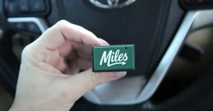 Recensione del Miles Plug: dispositivo a  che traccia la tua auto senza vendere i tuoi dati