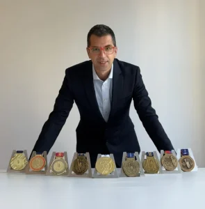 Maratona di New York, doppio traguardo per il manager italiano Marco Lastrico