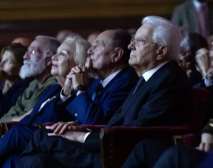 Anteprima film su Biagio Conte al Teatro Massimo con Mattarella, emozioni dal cast – Foto