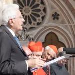 Mattarella ad Assisi: “San Francesco ci insegna che la colpa più grande è uccidere in nome di Dio” / Video