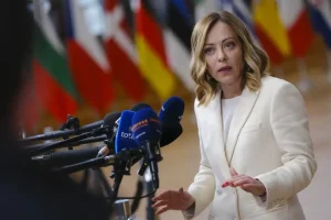 Meloni dopo il Consiglio Europeo: “Chiusa la trattativa con l’Ue sul decreto bollette, ottimista sulla flessibilità” / Video