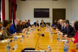 StarTech, Urso incontra i sindacati: “Lavoriamo per il rilancio del sito di Trieste”