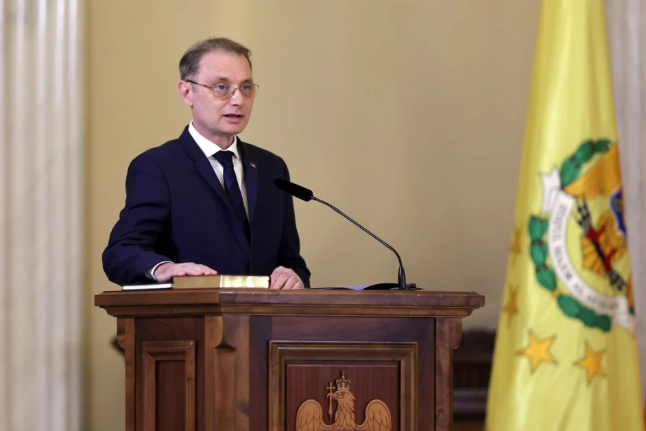 In Romania Niculescu ottiene la fiducia, priorità al risanamento dei conti pubblici