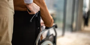 Leggi sui caregiver familiari: diritti e regolamenti da conoscere