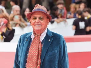 Renzo Arbore premiato al Premio Presidio Culturale Italiano 2027, eccellenza italiana celebrata