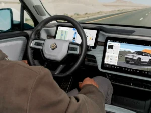 Rivian acquisisce una startup per accelerare le sue ambizioni di guida autonoma: un nuovo capitolo inizia.