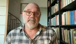 Educare lettori: la visione di Simone Giusti sulla lettura in ambito scolastico.