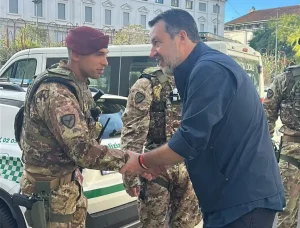 Sopralluogo di Matteo Salvini in centro a Milano nelle zone colpite da violenze e saccheggi