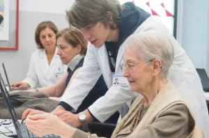 Il bisogno riabilitativo riguarda il 45% degli italiani, i terapisti occupazionali: “Non basta guarire, bisogna tornare a vivere”