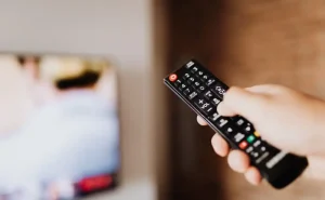 Studio Omnicom: Cresce il numero di uomini che guardano di nascosto soap turche e fiction