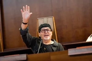 Vasco Rossi riceve dottorato honoris causa: la musica come legame e conforto umano