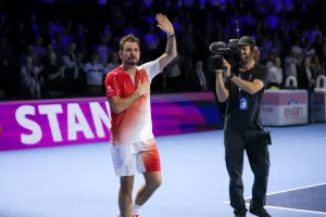 Wawrinka saluta il tennis dopo 25 anni, tre titoli Slam e 590 vittorie