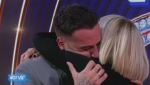 Grande Fratello Vip 2026, Andreas emoziona con la sorpresa speciale di Veronica Peparini | Video