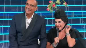 Anna Pettinelli imita Ditonellapiaga a Tale e Quale Show con “Che Fastidio”