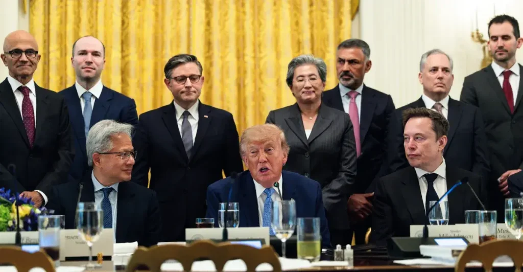 Silicon Valley si allinea a Trump nel ribattezzare l’IA: trend del momento.