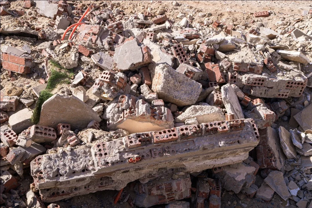 Rifiuti da costruzione e demolizione, Italia a più velocità: il riciclo supera l’82%
