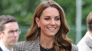 Kate Middleton si bagnava in vasche di latta e raccoglieva legna durante le vacanze in famiglia.