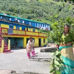 Donne in India affrontano l’onere delle grandi incendi rurali: impatto devastante sulle comunità locali.