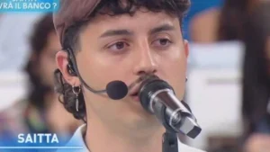 Saitta (Christian Grasso), voce autentica e talento emergente di Amici 26