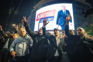 Svolta in Serbia. Vucic riconosce sconfitta contro la Lista Studentesca, festeggiamenti nelle piazze