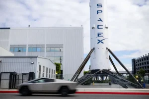 SpaceX e Tesla istituiscono comitati speciali per valutare fusione – Titolo: “Comitati speciali istituiti da SpaceX e Tesla per valutare fusione”