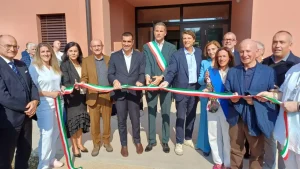 Nuovi servizi e Case della Comunità, nel Parmense tre strutture inaugurate dal presidente de Pascale e dall’assessore Fabi