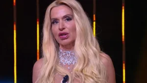 Valeria Marini svela al GF VIP: “Giorgia mi ha dedicato una canzone”
