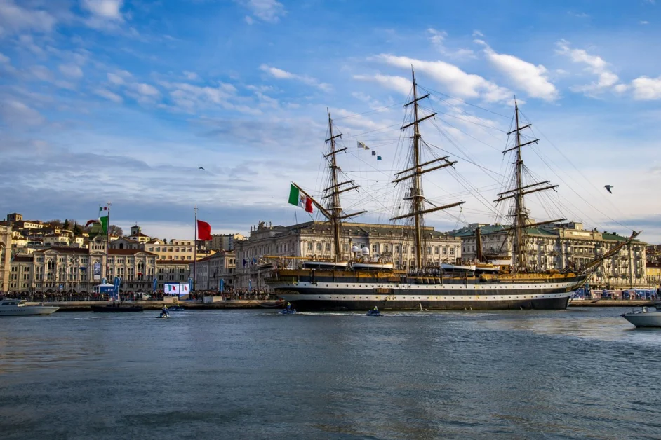 Nave Amerigo Vespucci a Trieste, Locatelli “Grande successo, salite a bordo circa 1000 persone con disabilità”